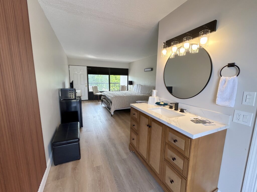 Rivergate mountain lodge room 302